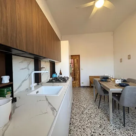 Station-fiera Apartment-free Parking * Boloňa