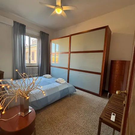 Station-fiera Apartment-free Parking アパート *